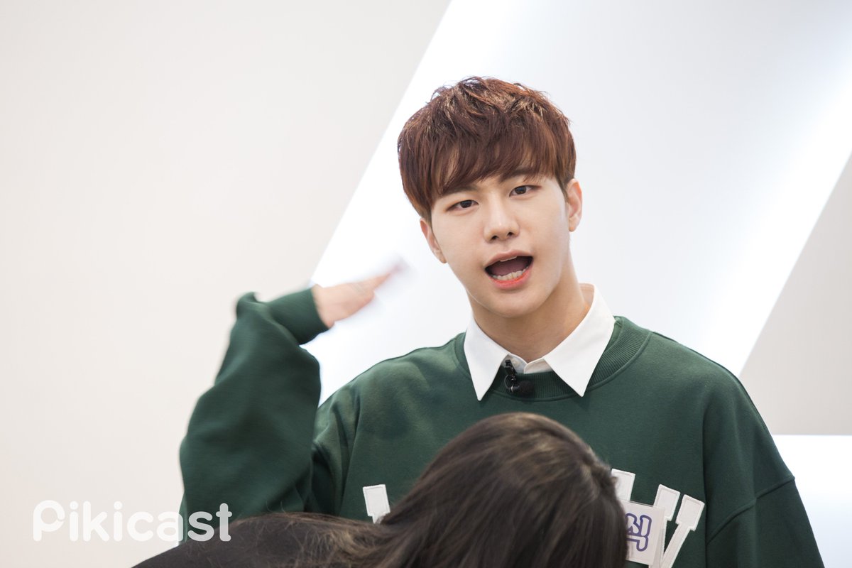 piki_ent's tweet photo. 화질구지라서 속상했을 빅톤 팬들을 위해 원본을 가져와찌( ~˘ ³˘)~♥#4 @VICTON1109 #피키캐스트 #가사분담쇼 #빅톤 본 영상은 요기서 확인! ▶ https://t.co/WWFaN2LR8o https://t.co/GMYu77PBmo