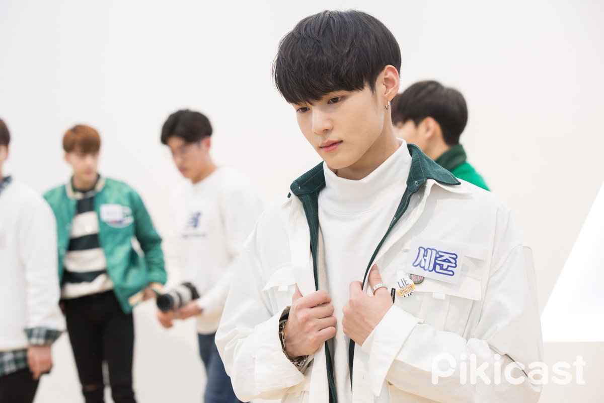 piki_ent's tweet photo. 화질구지라서 속상했을 빅톤 팬들을 위해 원본을 가져와찌( ~˘ ³˘)~♥#4 @VICTON1109 #피키캐스트 #가사분담쇼 #빅톤 본 영상은 요기서 확인! ▶ https://t.co/WWFaN2LR8o https://t.co/GMYu77PBmo