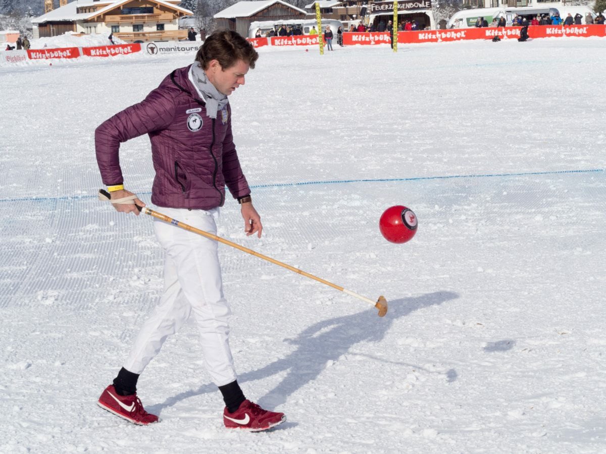 Worldpoloevents's tweet photo. #kitzpolo meets #snowpolo @ #kitzbuehel  :#kitzpolo https://t.co/pl6C67p5Z0 https://t.co/A5HjeMAxqr
