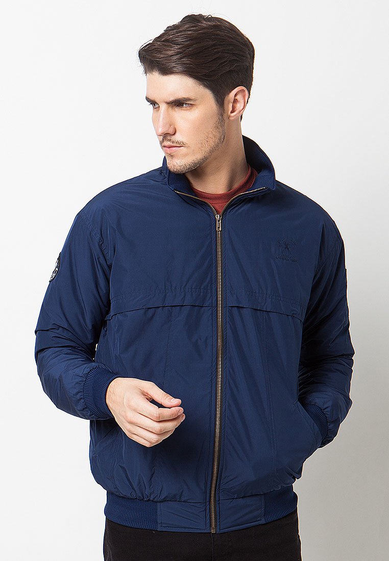 Raxzelwear's tweet photo. ADRUST BOMBER IDR 335.000 | ORDER : BBM 7C0915B1 | SMS/WA 081289456903 #jalanaja https://t.co/LyOUKLXaG1