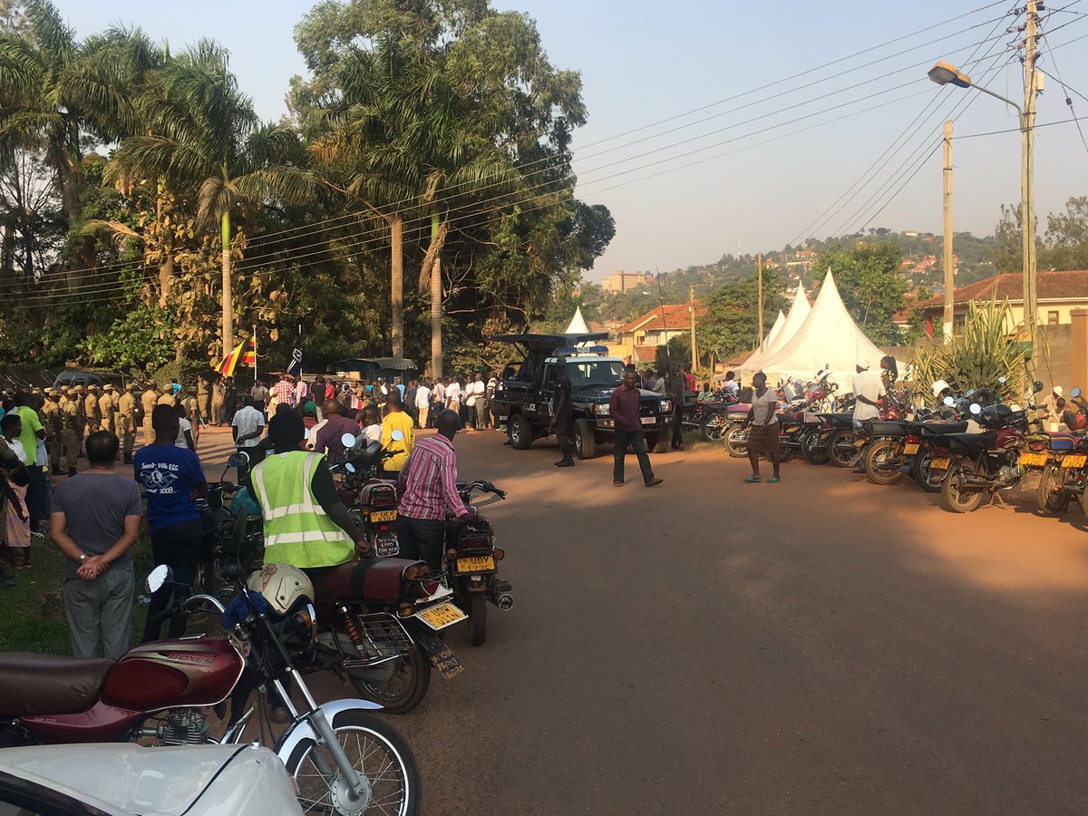 KayihuraKale's tweet photo. I encourage you to visit your Community Liaison officer today at your local Police station and find out more on #CommunityPolicing https://t.co/XFL6YlOet6