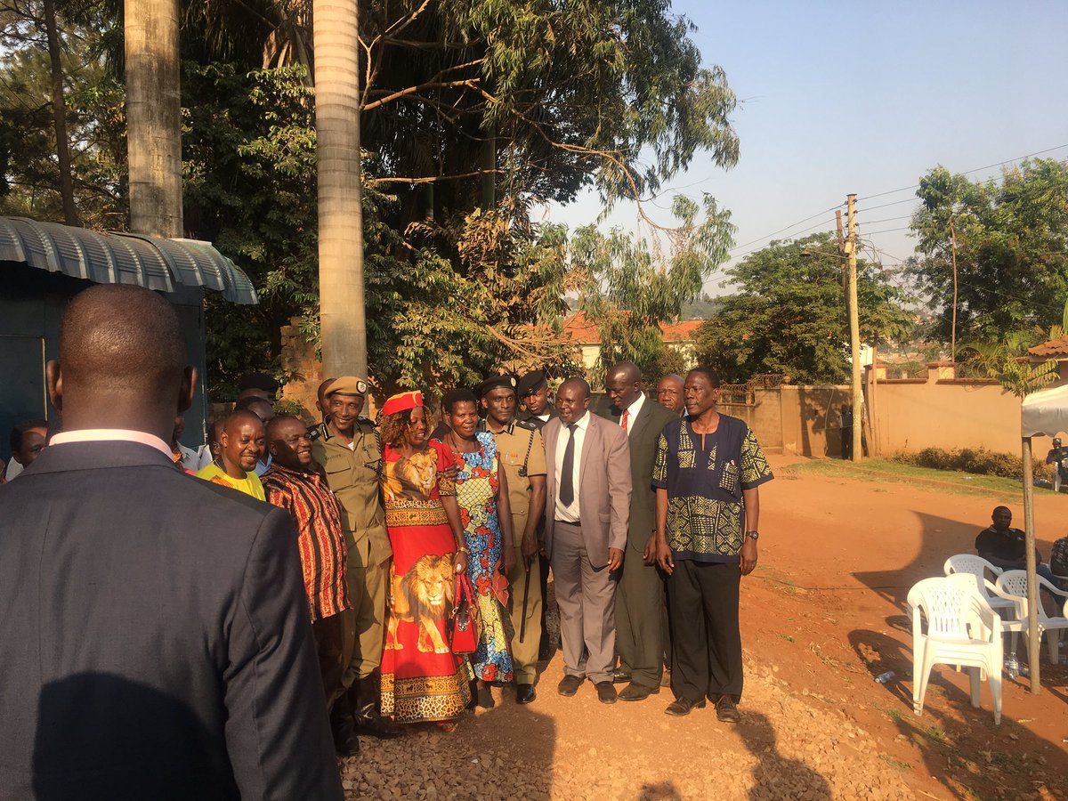 KayihuraKale's tweet photo. I encourage you to visit your Community Liaison officer today at your local Police station and find out more on #CommunityPolicing https://t.co/XFL6YlOet6