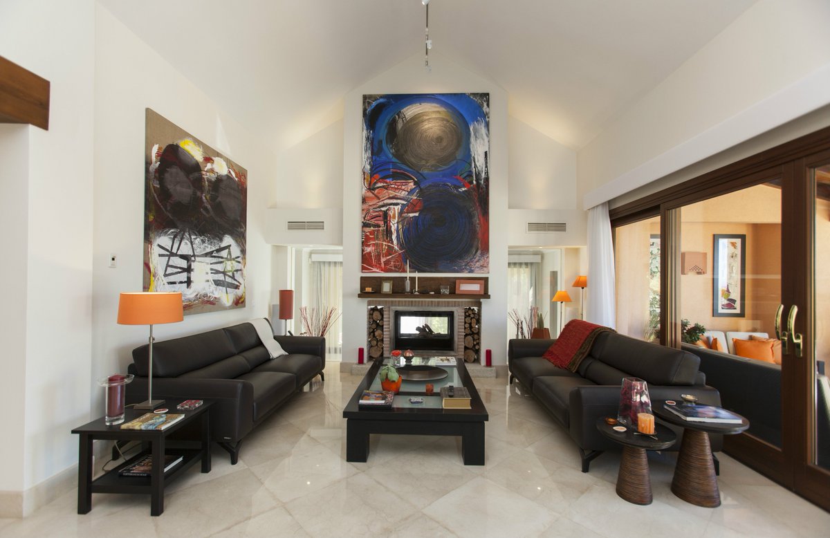 KFInternational's tweet photo. Charming 5 bedroom villa with lift to all levels for sale in prestigious area of Sierra Blanca #Spain https://t.co/xyxbXQ6hE4 https://t.co/4u2mWoQ133
