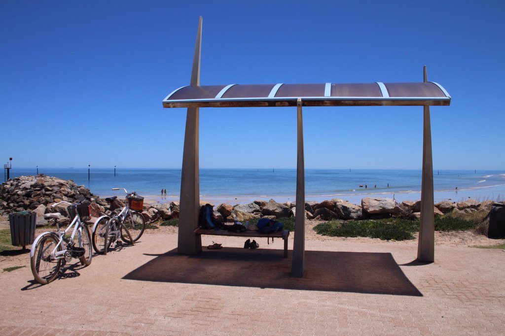 AntClerici's tweet photo. @CityofAdelaide #freebikes a great way to see city and beach! #almosttoohot https://t.co/Kjo6yhaWKh