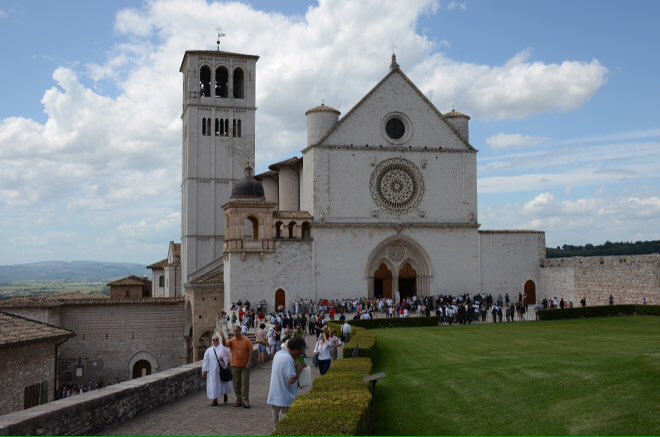 Bookings for 2017 #choralholidays are now live on our new mobile-friendly website! runbysingers.org Hope to see you :)