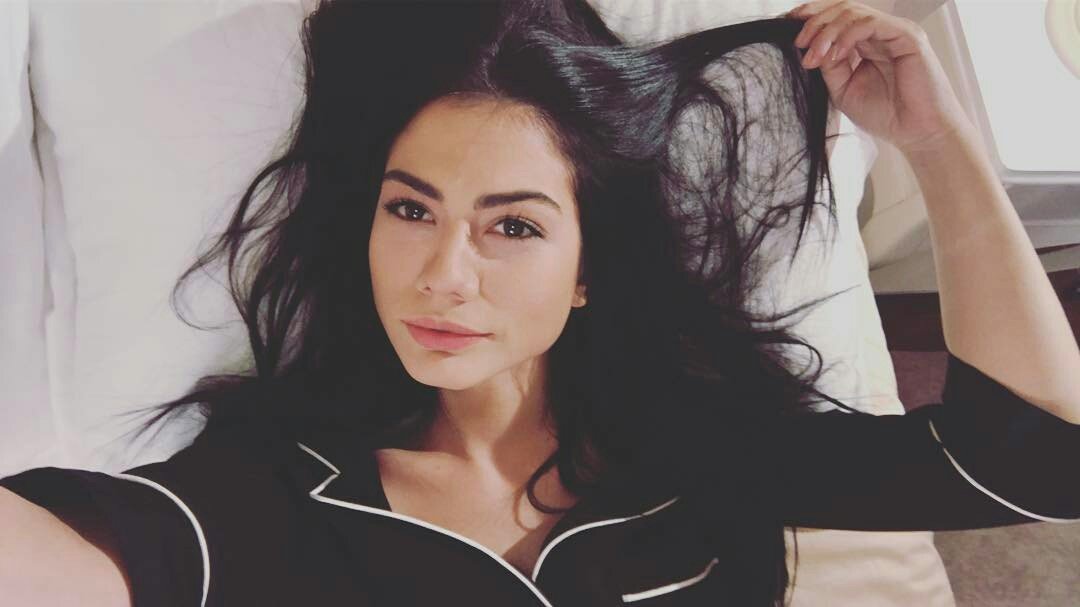 demet_cool's tweet photo. Seninle sabaha uyanmak çok güzel sabah şekerim, sabah çikolatam ,sabah zeytinim seviyorum #demetlemutluluğauyan #sabahçikulatım askitom https://t.co/zop2MY0T32