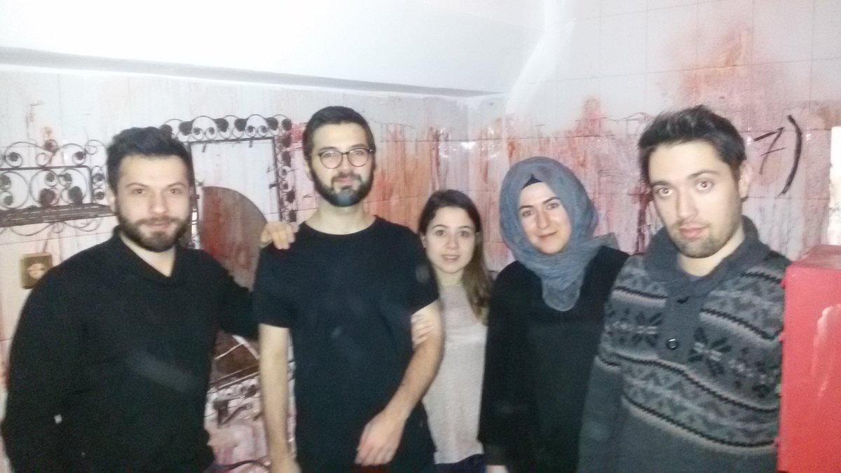 Katil Ressamın evinden kaçmayı başardılar. Tebrikler. #korku #katilressam #evdenkaçışoyunu #korkuevi #Ankara