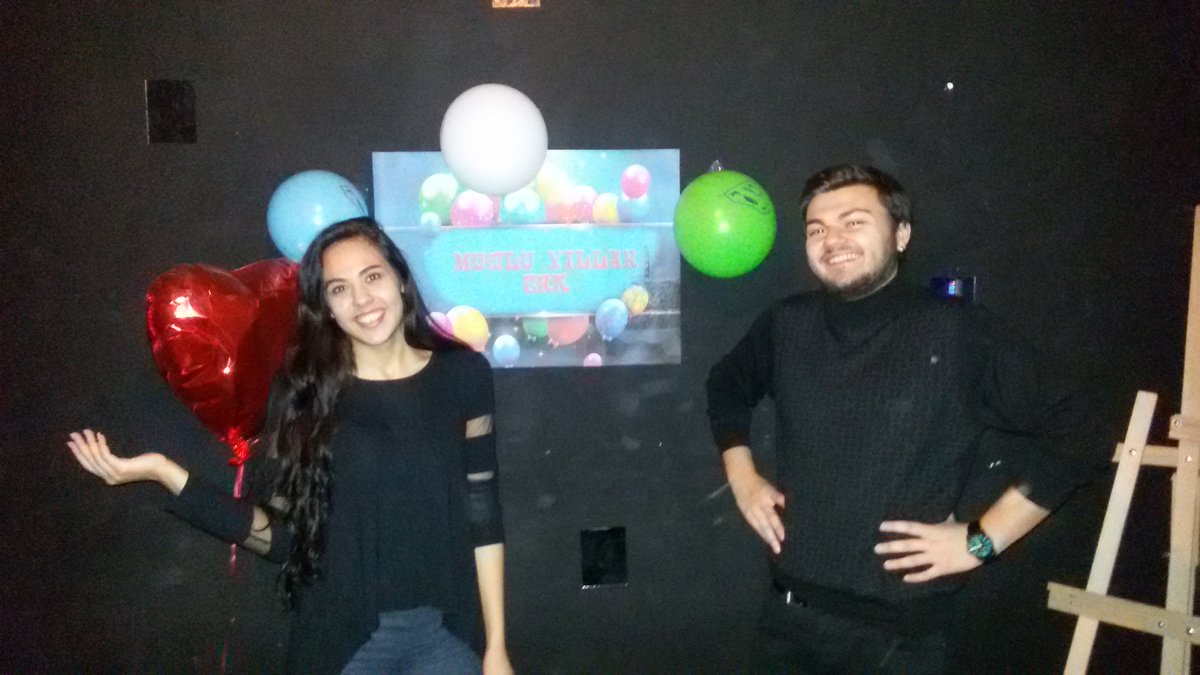 Katil Ressamın evinden kaçmayı başardılar. Tebrikler. #korku #katilressam #evdenkaçışoyunu #korkuevi #Ankara