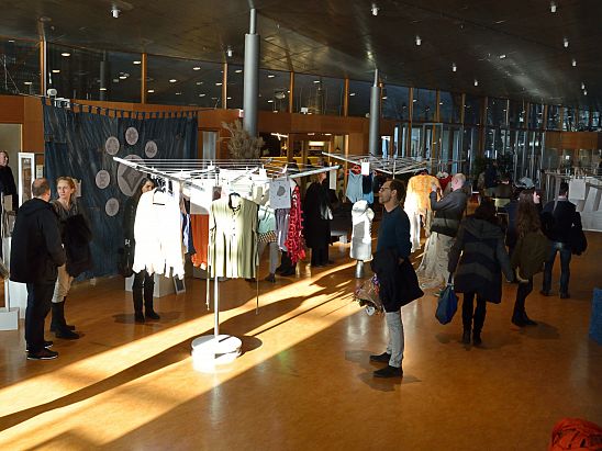 Nog tot 3 februari te zien: tentoonstelling Rhapsody of Ideas on Sustainable Fashion in TU Library Delft. #duurzaam ow.ly/B0CF307XMMY