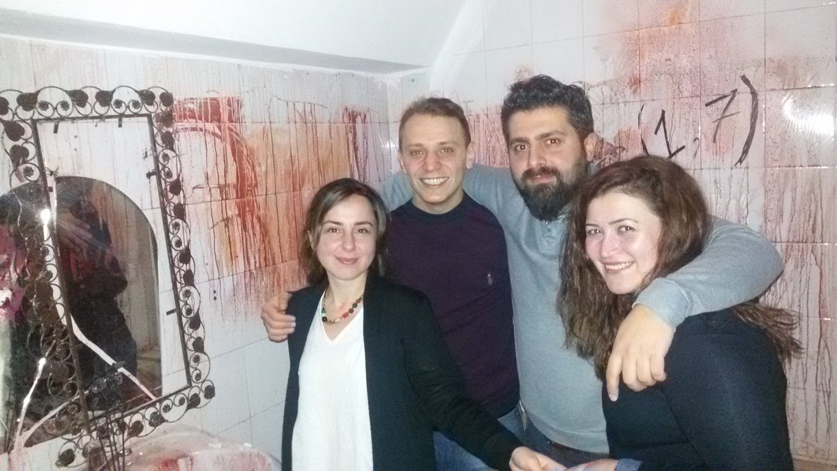 Katil Ressamın evinden kaçmayı başardılar. Tebrikler. #korku #katilressam #evdenkaçışoyunu #korkuevi #Ankara