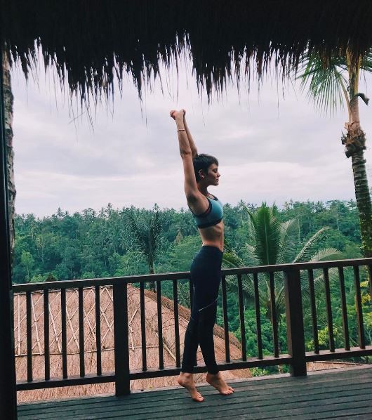 b_theagency's tweet photo. Spotted: @wallisday on her holidays in Bali wearing @hoxtonhaus! #hoxtongirls #hoxtongirlshustle https://t.co/vtXHEfmuLm