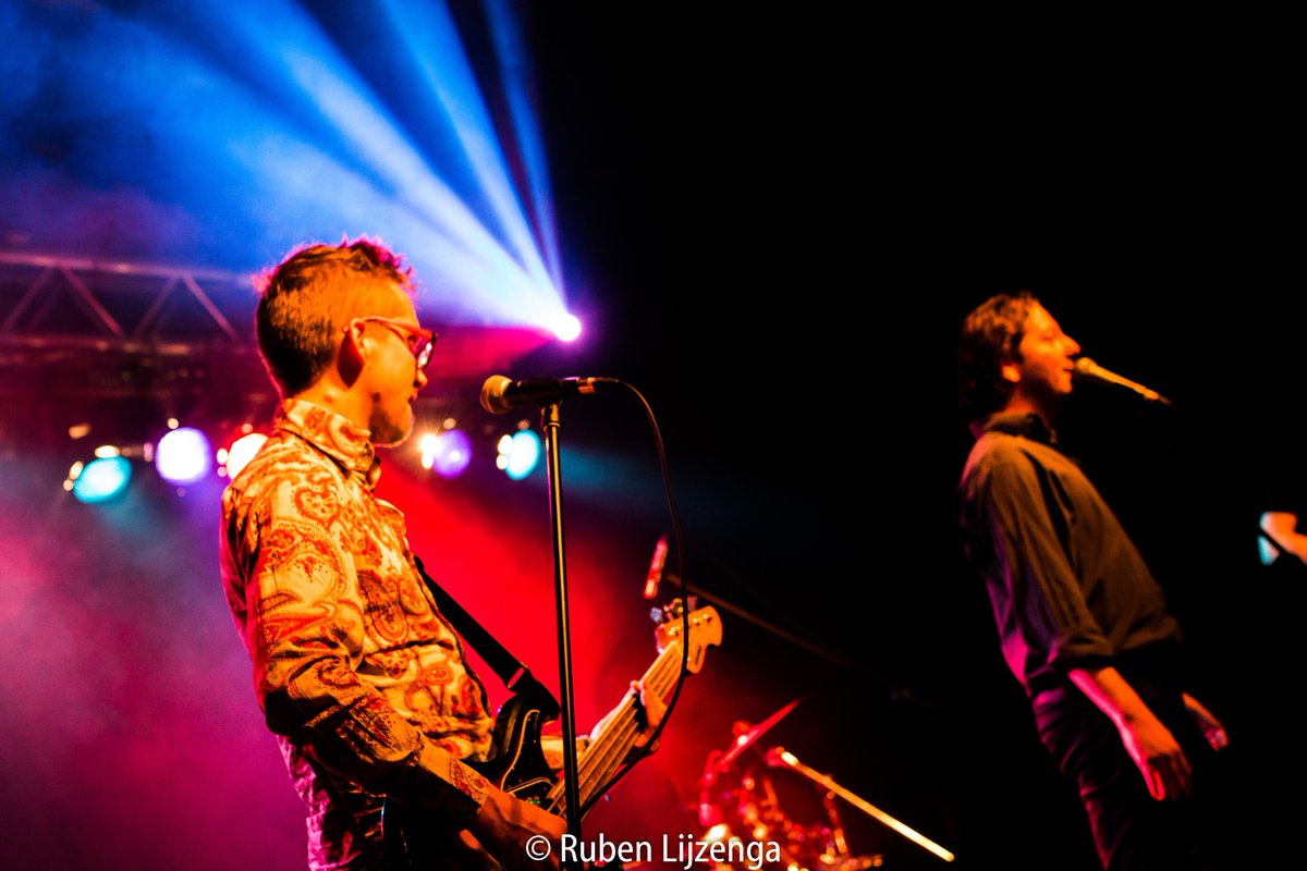 NirwanaDronten's tweet photo. 14 januari hadden wij de Shades of Deep Purple en Between May and April op ons podium! @rubenlijzenga heeft enkele hoogtepunten vastgelegd. https://t.co/L9oaVJXhWu