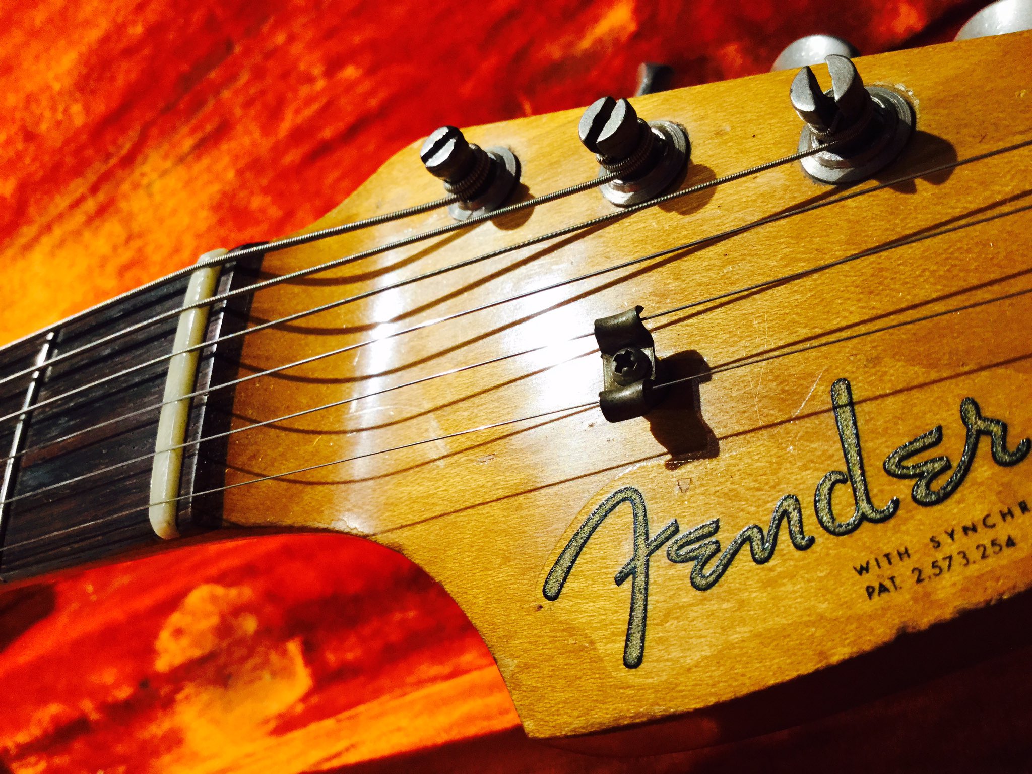 クロサワ楽器名古屋店 エレキフロア Fenderレリックの魅力 クロサワ楽器名古屋店にあるfenderギターの中で超絶かっこいいレリックたちを集めてみました ああああああカッコイイイイイ ケータイの待ち受け画面にでも どうぞ 笑 T