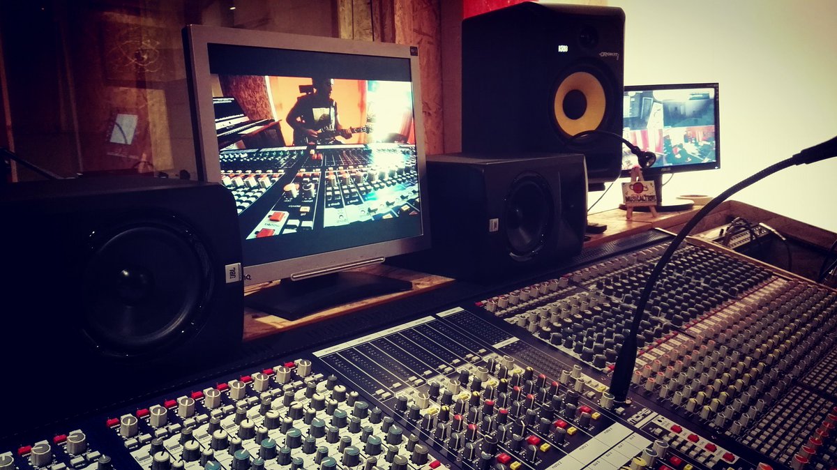 LongoAngela's tweet photo. #recordingStudio #Rotondella #myBasilicata #fantasticPlace https://t.co/smaJYOutFG
