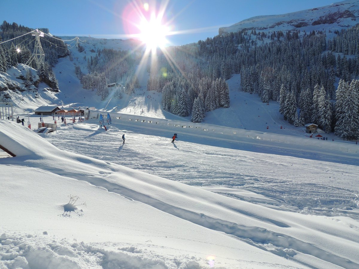 FLAINESki's tweet photo. #cacestflaine #flaine #sun #poudreuse #grandbeau #freshsnow #picasso #onestbienaflaine https://t.co/LpBAso5fUq