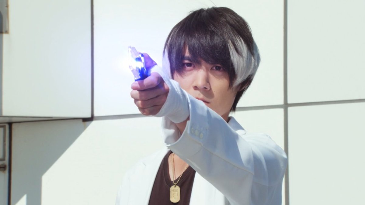 戦極ユイ Ondurraiderbur1 花屋大我 5年前に仮面ライダーとして戦った経験もありメインキャラの中でも強キャラ感があるのが好き 銃ライダー 弱い のイメージを一切感じない銃ライダーの変身者 T Co Udsqvkyidm Twitter