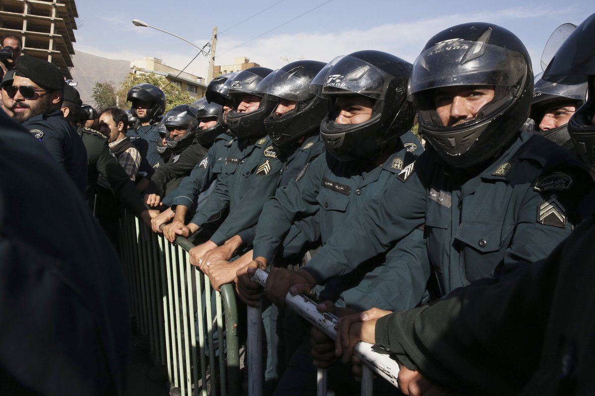 AlArabiya_Eng's tweet photo. #Iran arrests corruption fugitive, #AlirezaMonfared, after international manhunt  https://t.co/mx3IGyCYmB https://t.co/wBCaZbqEjn