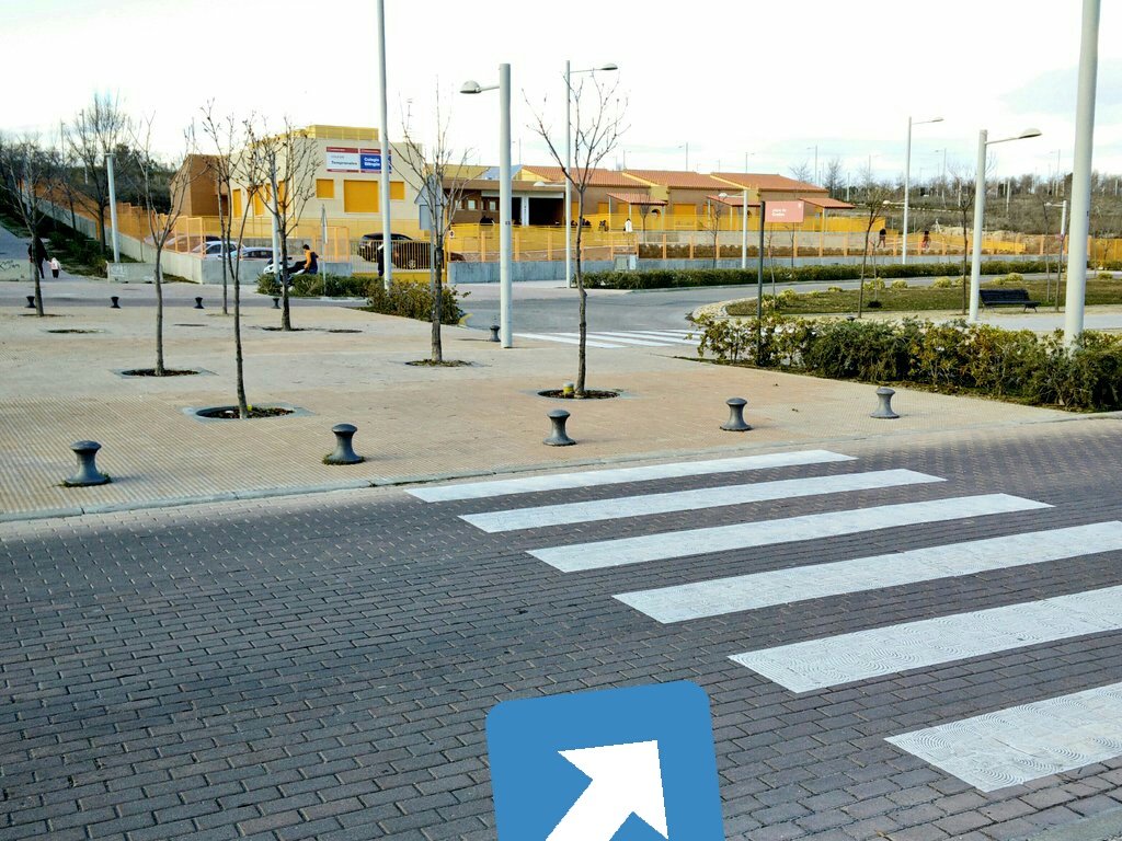 at_inversion's tweet photo. @sansecomunica justo el paso de cebra del @ColeTempranales no está pintado como los demás, sería importante para la seguridad de los niños.. https://t.co/NeEnQfFPVX