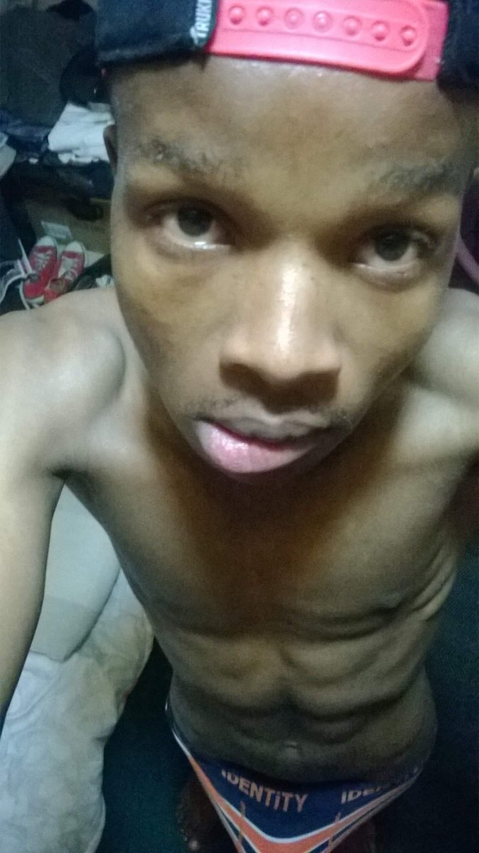 BtmInTheWest's tweet photo. Boys are packin out there! 🍆🍆🍆 https://t.co/TrhMinVYwo