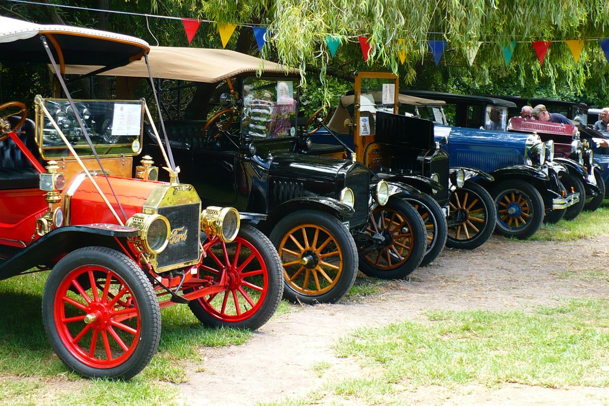 IOLmotoring's tweet photo. Celebrate the golden age of motoring at the #ClassicCarAndBikeShow at #TimourHall in Plumstead on 21/22 January: https://t.co/D9hBhTFymZ https://t.co/Q6tCdf8p6b