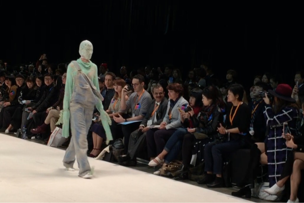 hktdc's tweet photo. Masculinity redefined: designer Key Chow's latest menswear collection on the runway. #Fashion #Fashionally #HongKongFashionWeek https://t.co/vN3fGAvSdn