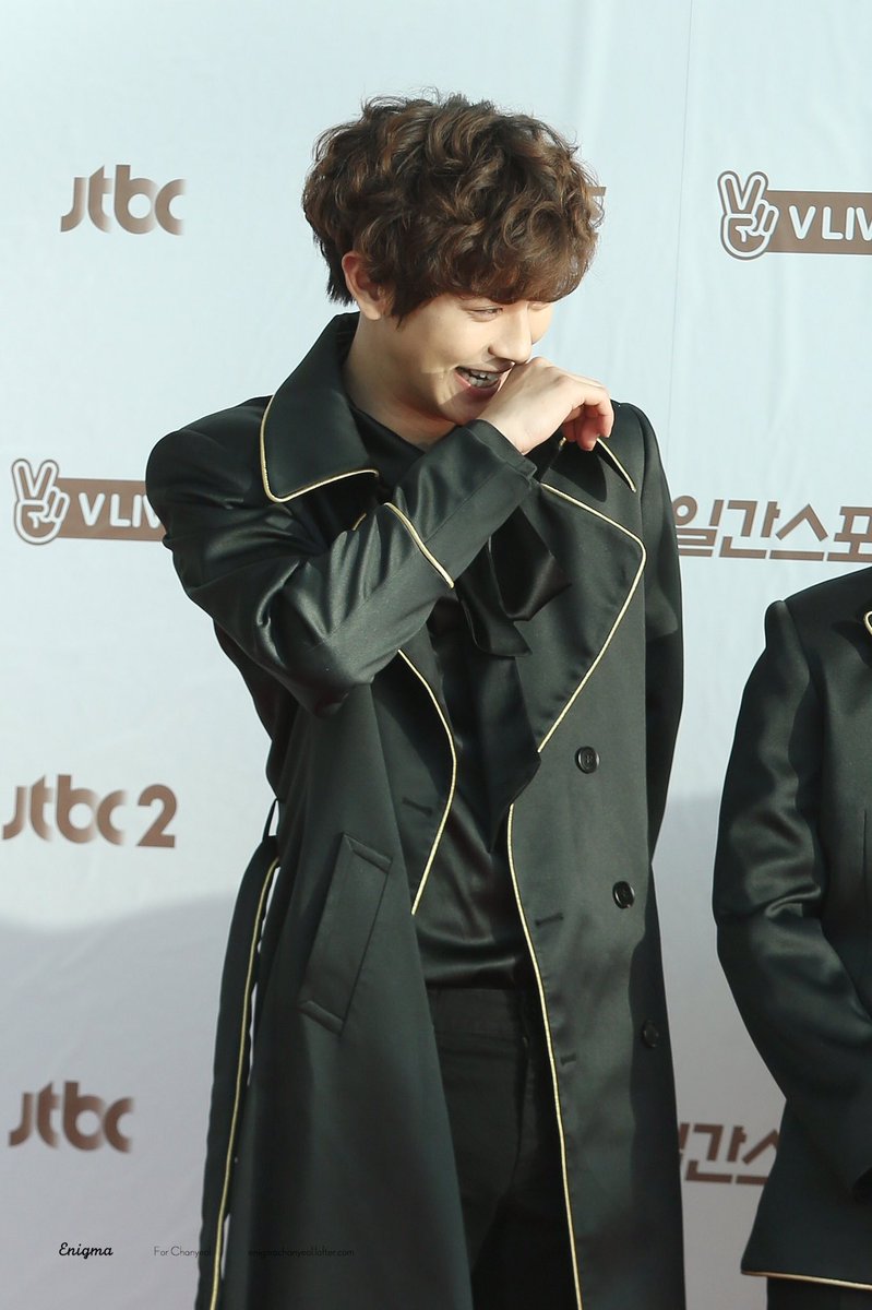 Enigma_Chanyeol's tweet photo. #찬열 #Chanyeol #EXO 170114 항상 웃게 해주세요 우리 찬열아 https://t.co/yYZnijZx4N https://t.co/Muvslfi0Pj