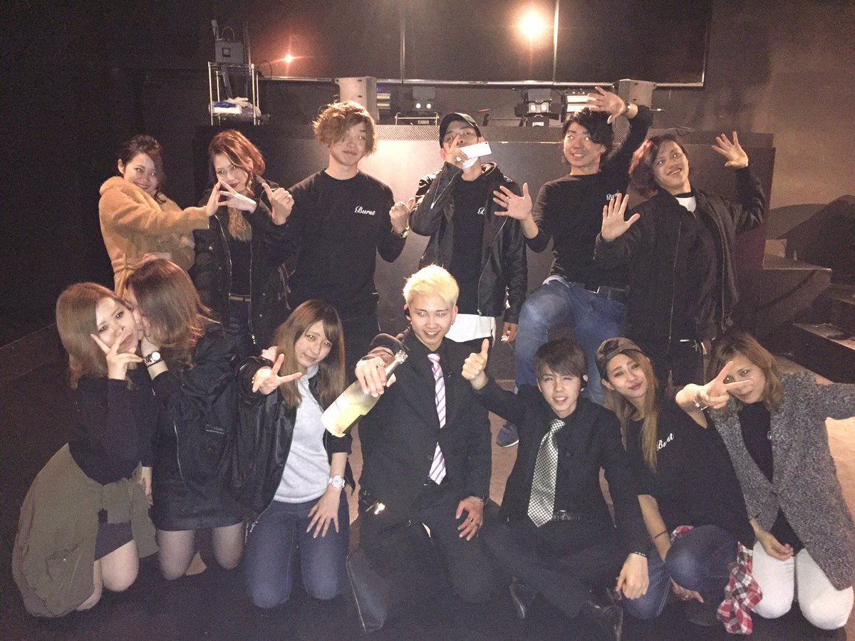 aki19960703's tweet photo. Burst 
1月14日(土) 
@SProom 
お越しくださった皆さんありがとうございました😉
フロアも激あつでスタッフしてる自分自身もとても楽しかったです💂💂
まだ余韻にひたってます。笑
最高でした！
ありがとうございました😌😌
たいちん、えいちゃんおつかれさまでした😌 https://t.co/NU3DHW6saZ