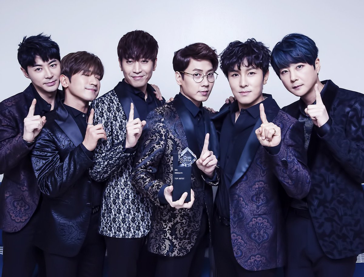 shxsxnjxn's tweet photo. 여러분 인기���요 피디노트 사진 저장하실 때 pc버전 들어가서 '고화질 다운로드' 하세여ㅠㅠㅠㅠㅠㅠ 고화질 링크 따로 줘요 지짜 인가 최고 만세 신화 사랑해

https://t.co/Tg26Yafild https://t.co/7OEmX13lPT