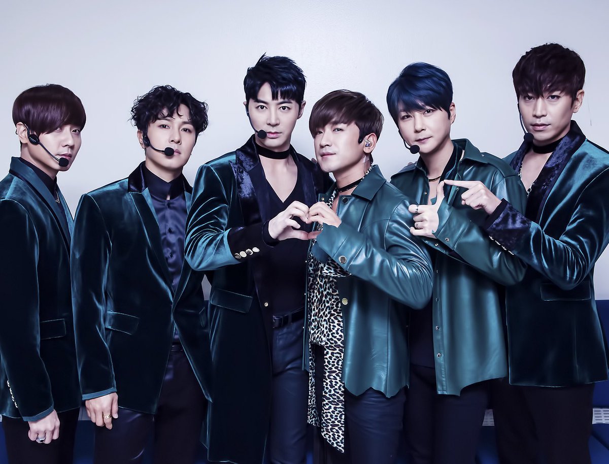 shxsxnjxn's tweet photo. 여러분 인기���요 피디노트 사진 저장하실 때 pc버전 들어가서 '고화질 다운로드' 하세여ㅠㅠㅠㅠㅠㅠ 고화질 링크 따로 줘요 지짜 인가 최고 만세 신화 사랑해

https://t.co/Tg26Yafild https://t.co/7OEmX13lPT