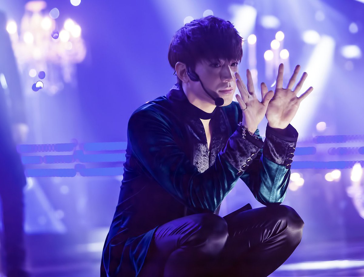 shxsxnjxn's tweet photo. 여러분 인기���요 피디노트 사진 저장하실 때 pc버전 들어가서 '고화질 다운로드' 하세여ㅠㅠㅠㅠㅠㅠ 고화질 링크 따로 줘요 지짜 인가 최고 만세 신화 사랑해

https://t.co/Tg26Yafild https://t.co/7OEmX13lPT