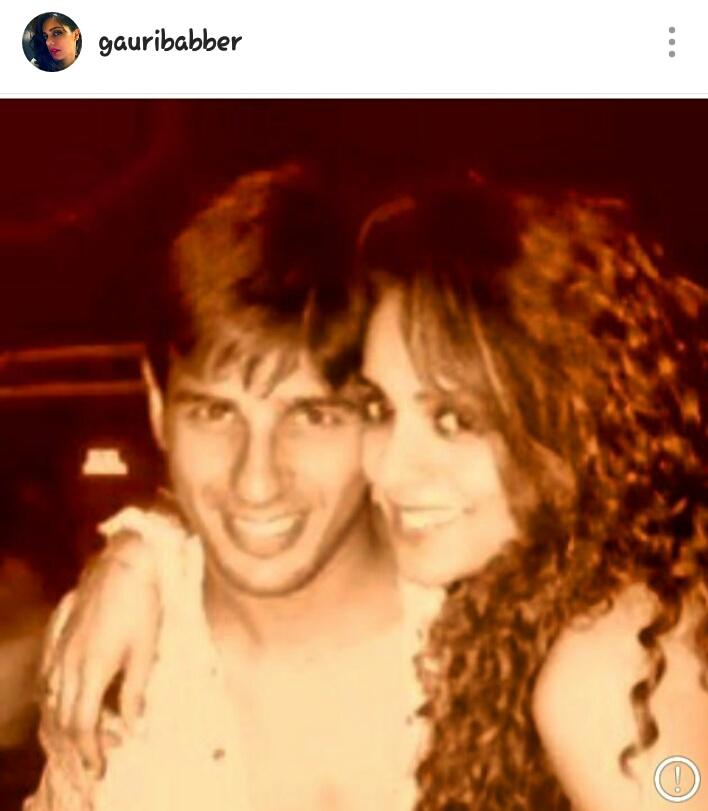 SidUpdates's tweet photo. @S1dharthM's friends Gauri and Richa wished him for his birthday on Instagram ❤
#HappyBirthdaySidharthMalhotra https://t.co/XYbRx3mH26