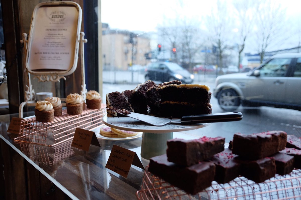 Fair enjoyed my first visit to @FinniestonHouse . Cracking #latteart from <a href="/SomethingBrewed/">Something Brewed</a> 's Gillian &amp; delicious eats from Big Bear Bakery
