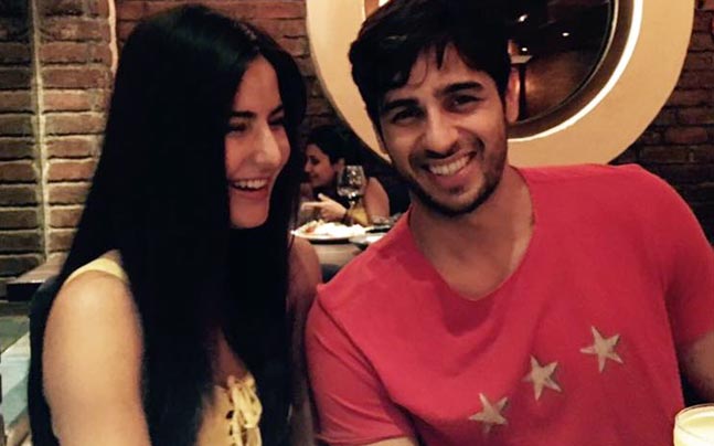 Showbiz_IT's tweet photo. #HappyBirthdaySidharthMalhotra: Have you seen #KatrinaKaif's b'day wish for @S1dharthM yet? https://t.co/xflV6pPtGG https://t.co/YE750dsm8H