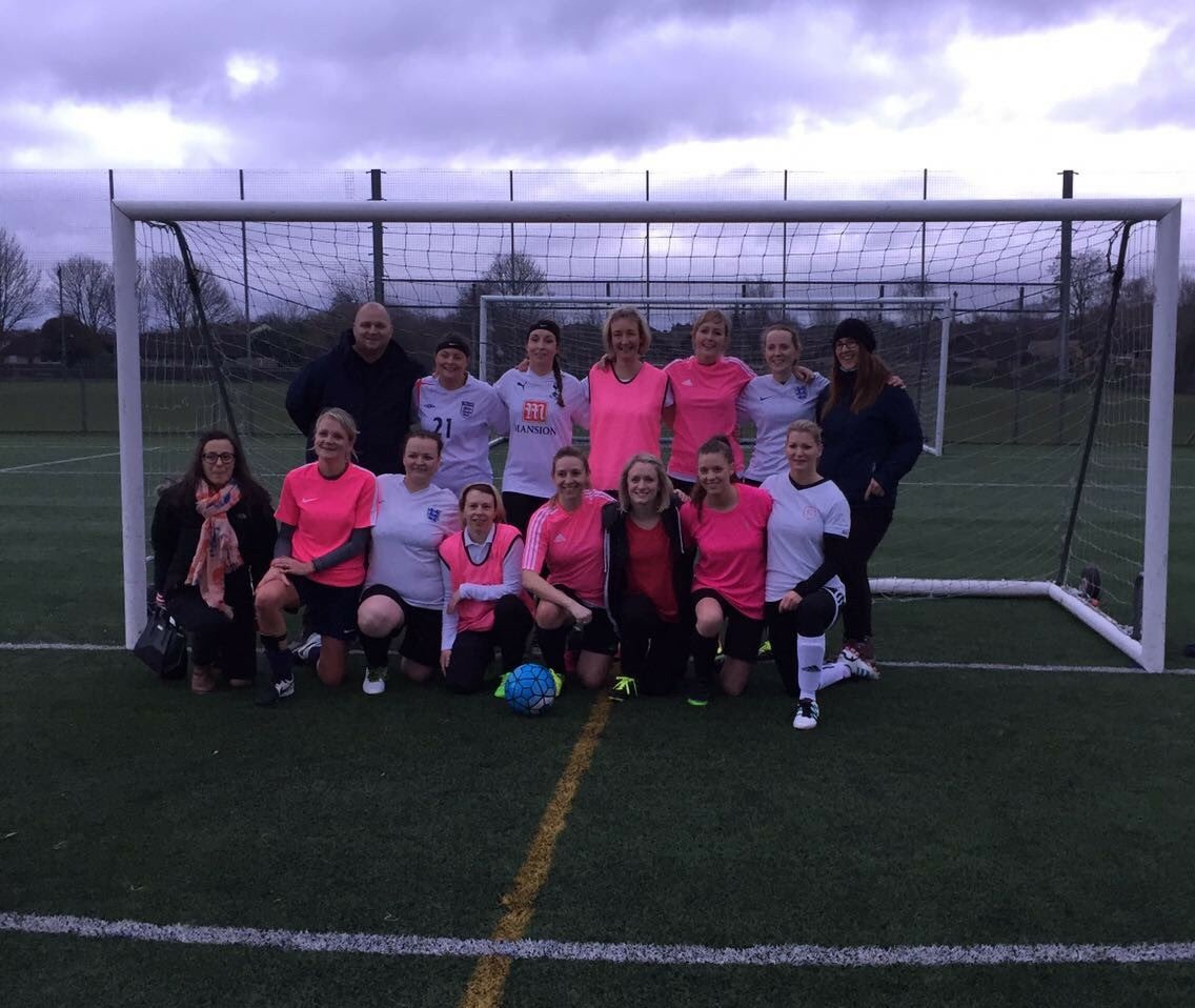 MoorgreenFc's tweet photo. Moorgreen ladies team photo after first friendly vs @Priory_Celtic #mumsfootball @NottsFA @NottinghamCOF https://t.co/se0P6uVJQP