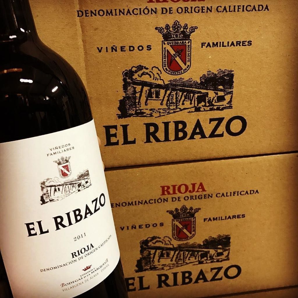disvalero's tweet photo. Conocéis "El Ribazo" 🍷 de @vybdelamarquesavalserrano ? ¡Vaya Vinazo! 👏👏#Rioja #wine #Insta… https://t.co/f6iE3qG4wR https://t.co/alcWzr2X2c