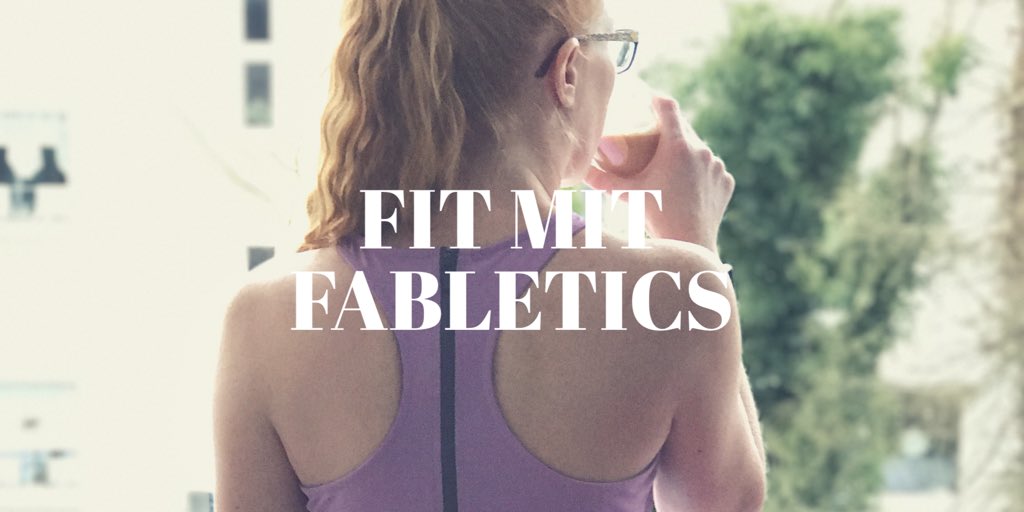 foreverydayfit's tweet photo. Auf in ein fittes 2017! https://t.co/DWUY9EsrAC #fabletics21 https://t.co/pOyipYp9fr