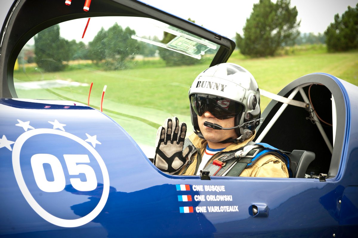 EVAAofficiel's tweet photo. PORTRAIT:Cne Alexis Busque @AlexisBusque
Pilote de l'@EVAAofficiel
Présentateur meeting
Equipier voltige synchro https://t.co/rc3R0dBB5B