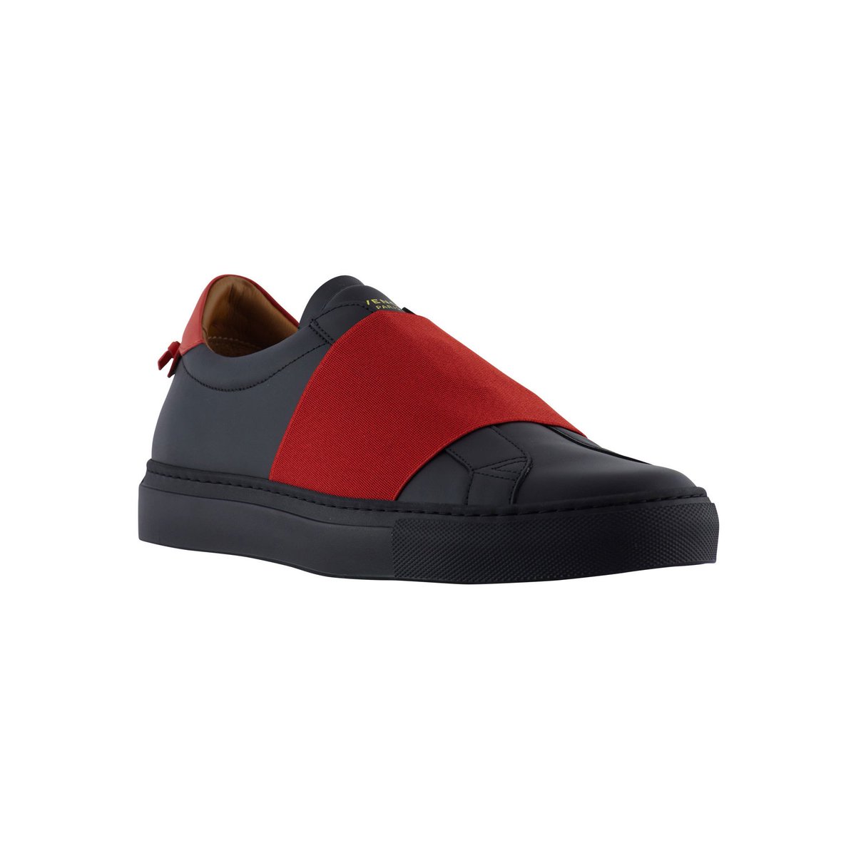 stefaniamode's tweet photo. A street style attitude for this new pair of shoes from Givenchy. Shop the shoes on https://t.co/VJRwT5JttC  #SS17 #stefaniamodedotcom https://t.co/z0CbhNFjXq