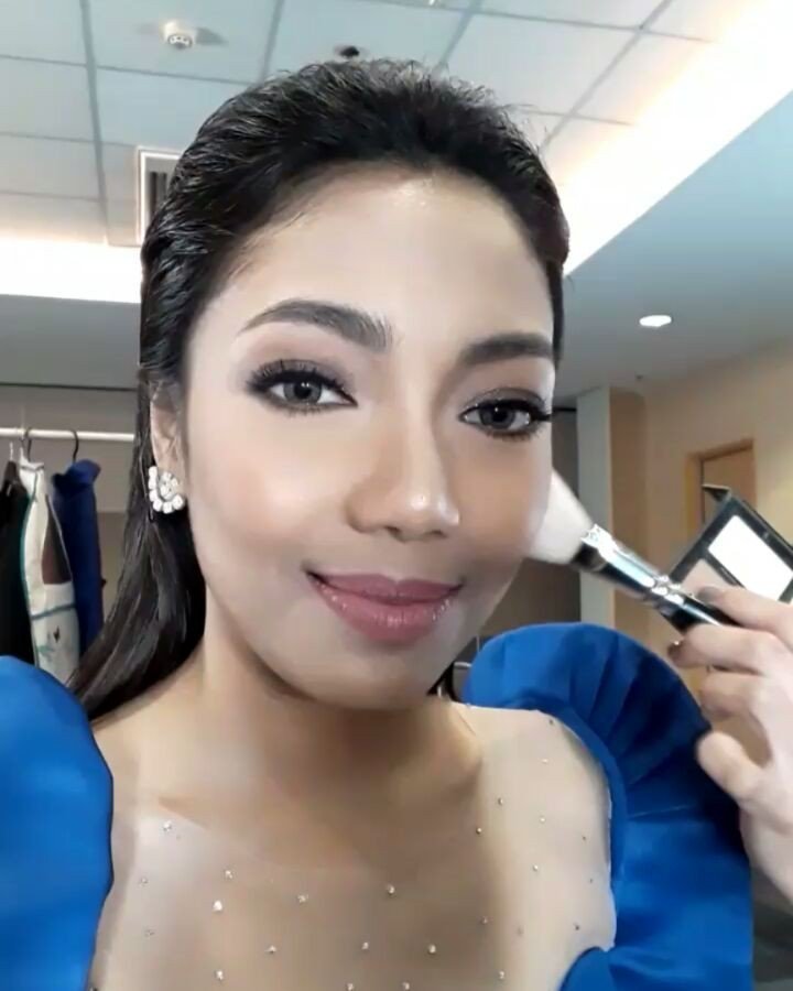 MsJ0NA's tweet photo. Getting ready 😊 #MissUniverse2017 #GovernorsBall Watch #Instavideo:https://t.co/4fWqzygc5V https://t.co/MSj5SEkcLr