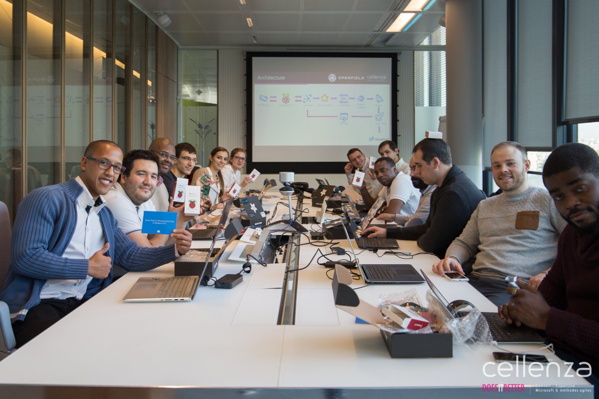 cellenza's tweet photo. Dรฉcouvrez un petit aperรงu de notre bootcamp de dรฉcembre #Azureeverywhere ร #Microsoft ! #cellenzalife โก๏ธ https://t.co/zMfYSgDiWP https://t.co/cXaOY29N2q