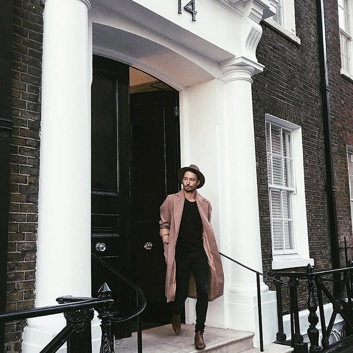 Let your coat do the talking 👊

📸: <a href="/MrSimonHancock/">Simon Hancock</a> 

▶️ goo.gl/mf2avY ◀️