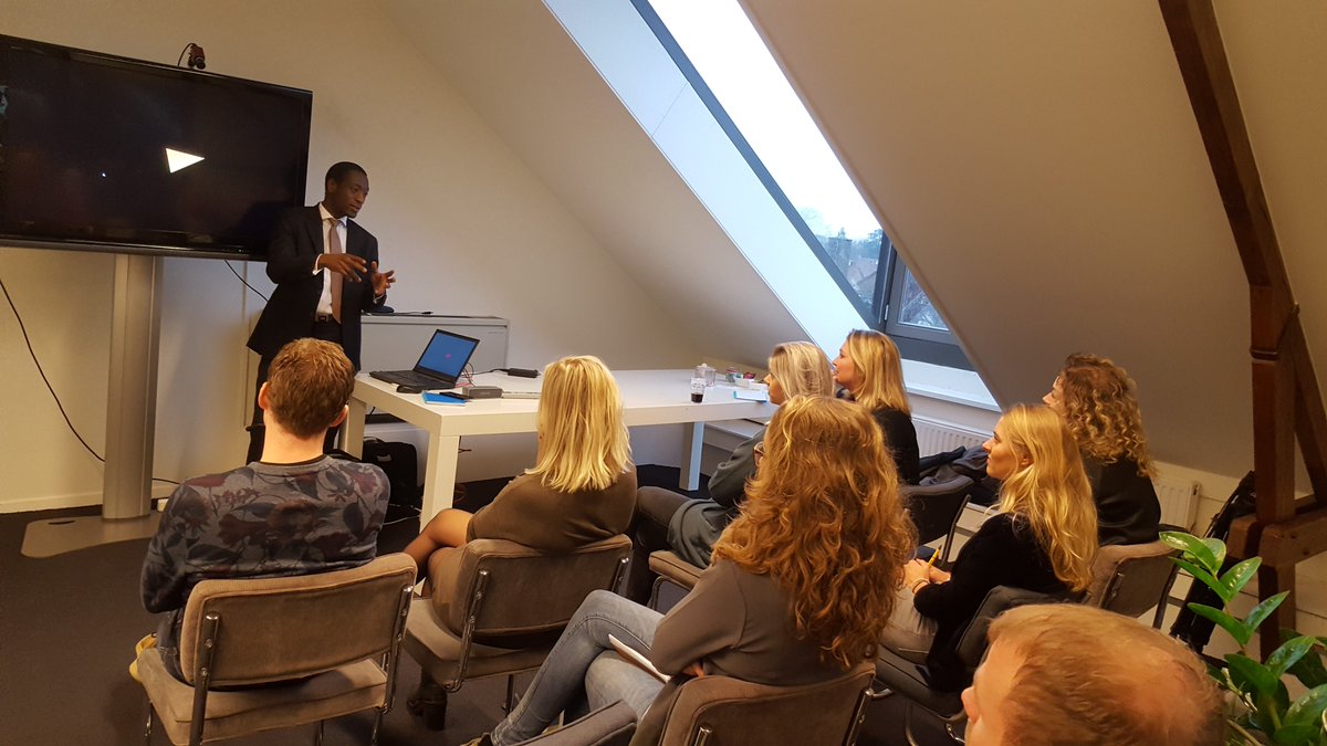 WE KEEP LEARNING! <a href="/MOVE_XM/">MOVE</a> Thanks <a href="/Skemmi/">Skemmi</a> voor de toffe presentatie over massa interactie dmv interactive #gaming! #eventtech #impact