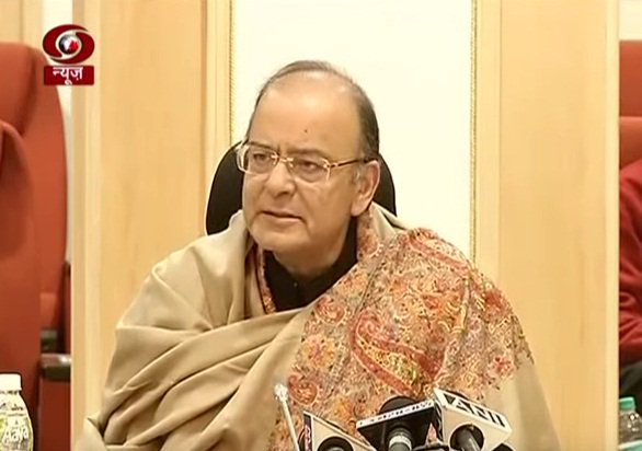 AnupamHB's tweet photo. हाथ कटने के बाद ठाकुर ने प्रेस कॉन्फ्रेंस में ऐलान किया कि इसका बदला वो गब्बर पर 'हॉर्स राइडिंग सेस' लगा कर लेगा..
#FilmiFacts https://t.co/guMCGO6A1c