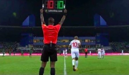 6Q4U's tweet photo. Que des numéros 10 dans ma team https://t.co/JkCdvCPm1S https://t.co/5bwdZxYYJd