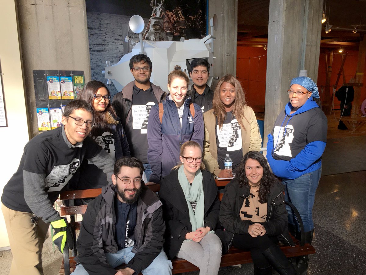 DiscoveryBPT's tweet image. Thanks to volunteers from @UBridgeport, Jack &amp;amp; Jill of Eastern Fairfield County for helping Celebrate #MLKDAY  with #STEMlearningFun!
