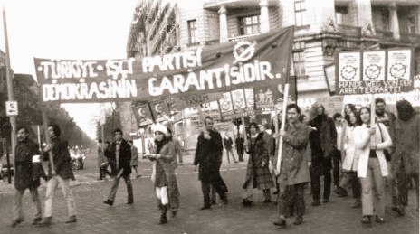 Saltanata, diktaya, başkanlığa HAYIR! #SınıfAyağaKalkıyor