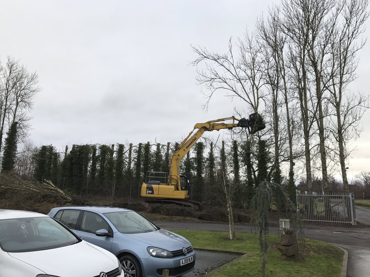 AntSnell's tweet image. Great bit of kit this #Treeshear ! Trimming Poplar windbreaks @WindmillHFruits . Let us know if anyone is looking for some #Woodchip ?