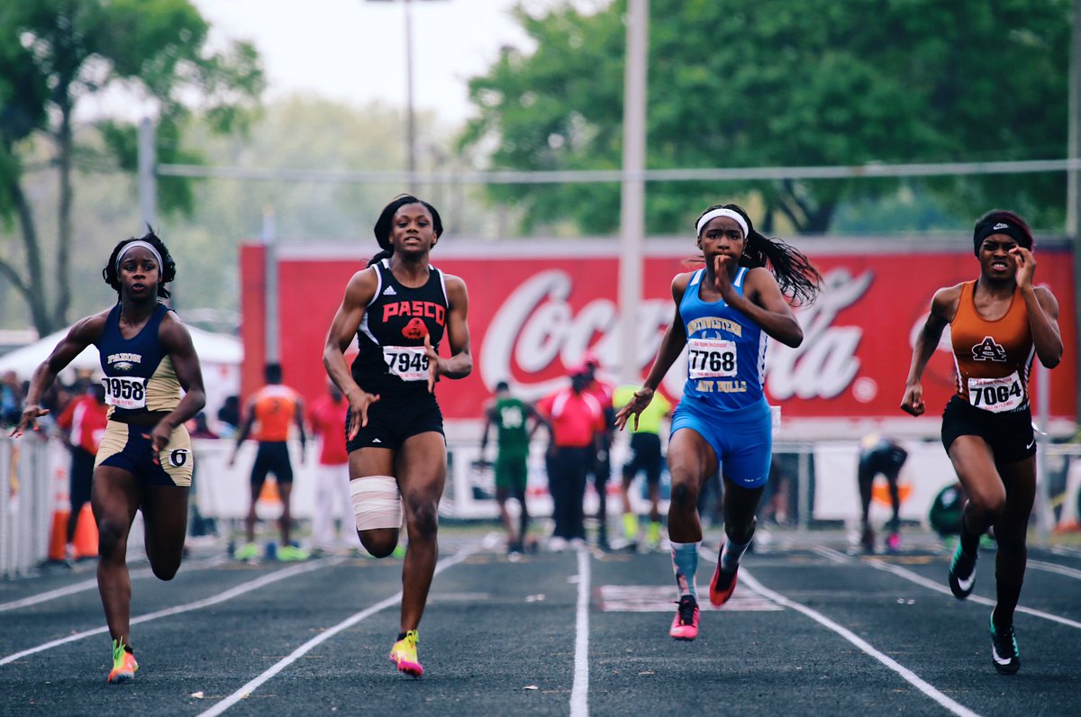Cedric Gillette on Twitter: "Some people run, track girls fly!  #NeverTouchTheGround #BornToFly #100m https://t.co/thppmPEh2U" / Twitter