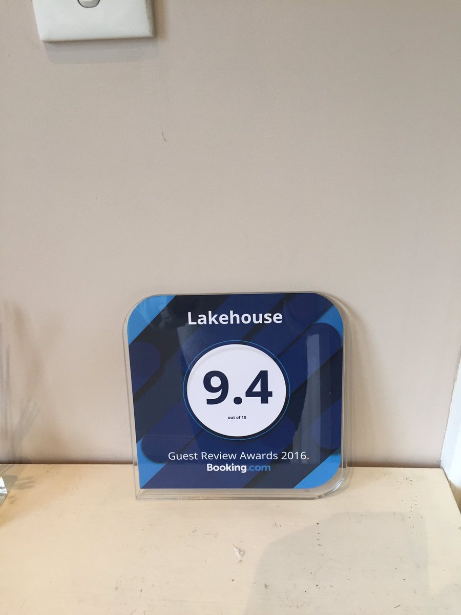Lakehousecarric's tweet photo. 2016 Guest Review Awards from Booking . Com. Thank you to our lovely guests for teviewing us. https://t.co/pOM0PD37T2