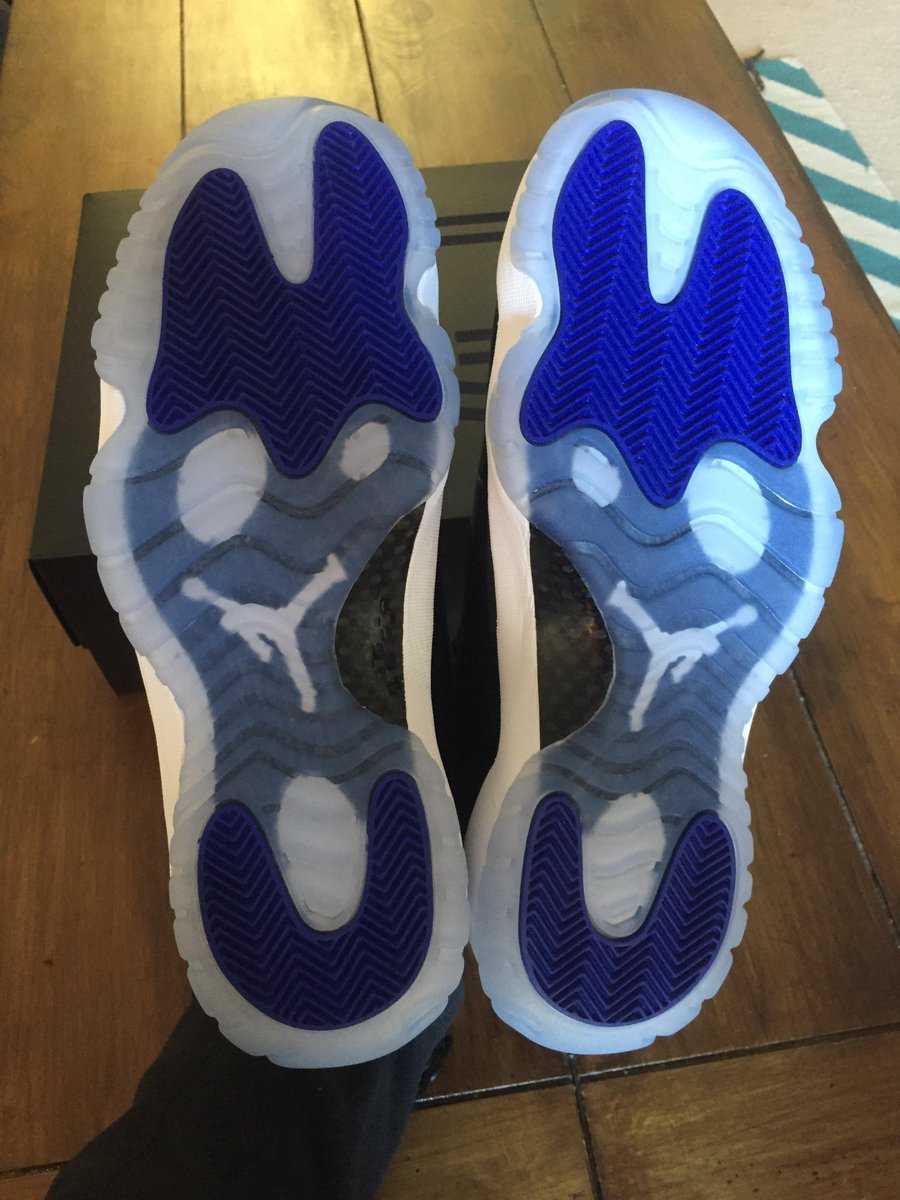 FireFreshFeet's tweet image. SOLD: $300 #AirJordan #SpaceJam size 11. 
            Thanks, B. Williams!